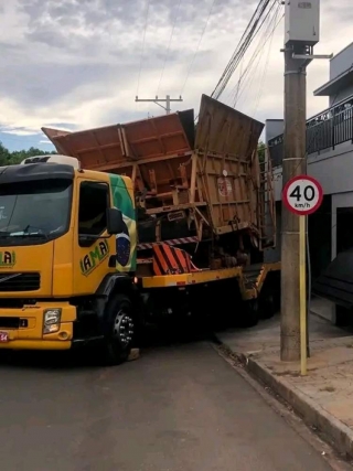 Acidente no centro de Mirandópolis