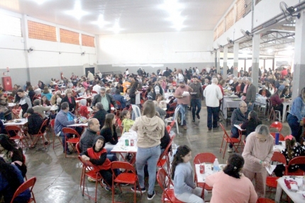 Chuva abençoou quermesse em prol da Igreja Matriz São Sebastião em Andradina