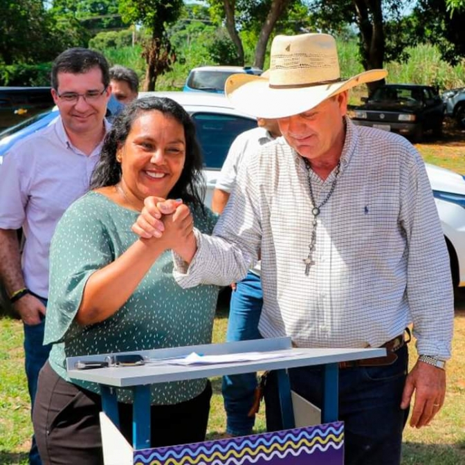 Em Três Lagoas Transformação em Curso no Distrito de Arapuá com pavimentação e drenagem !