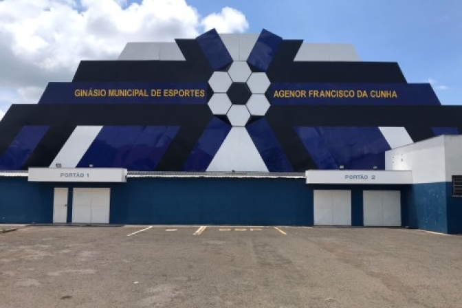 Campeonato de Futsal de Férias &quot;Azevedo Ferro e Aço&quot; Chega às Quartas de Final em Andradina