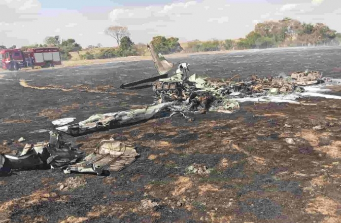 Três pessoas morrem em queda de avião em Birigui