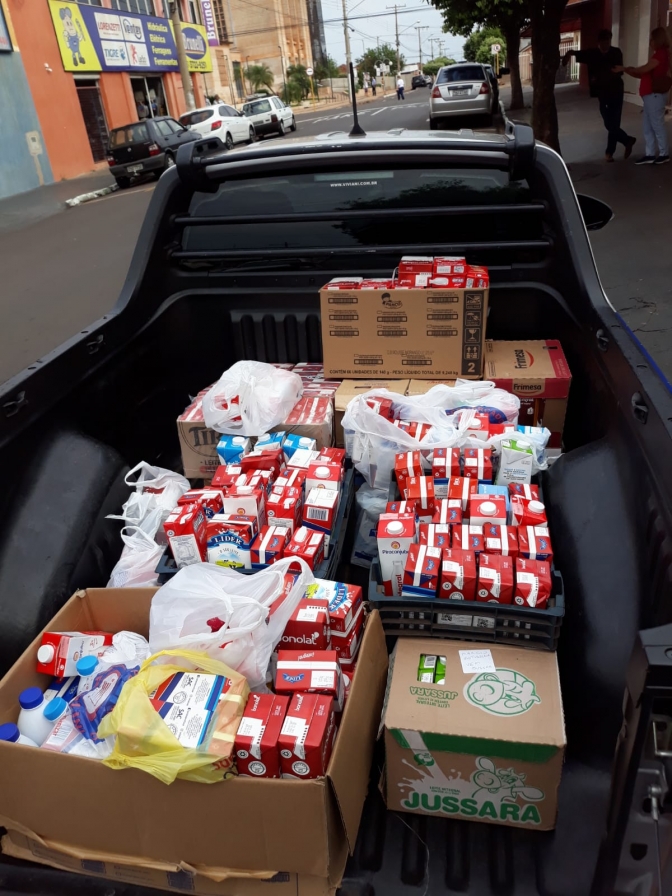 Passeio ciclístico do Dia das Crianças arrecada 400 litros de leite para Asilo de Andradina