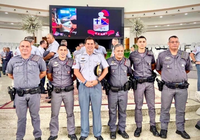 Na cidade de São Paulo aconteceu formatura de 04 Sargentos do 28º BPMI de Andradina