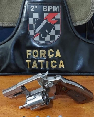 Polícia Militar apreende arma de fogo e prende autor de violência doméstica em Três Lagoas