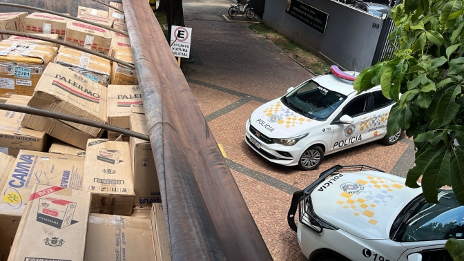 TÁTICO OSTENSIVO RODOVIÁRIO PRENDE CRIMINOSO POR CONTRABANDO DE CIGARROS EM RODOVIA DE ARAÇATUBA/SP