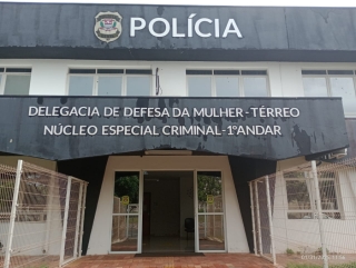 Polícia Militar de Pereira Barreto prende mulher no centro da cidade por dívida alimentar