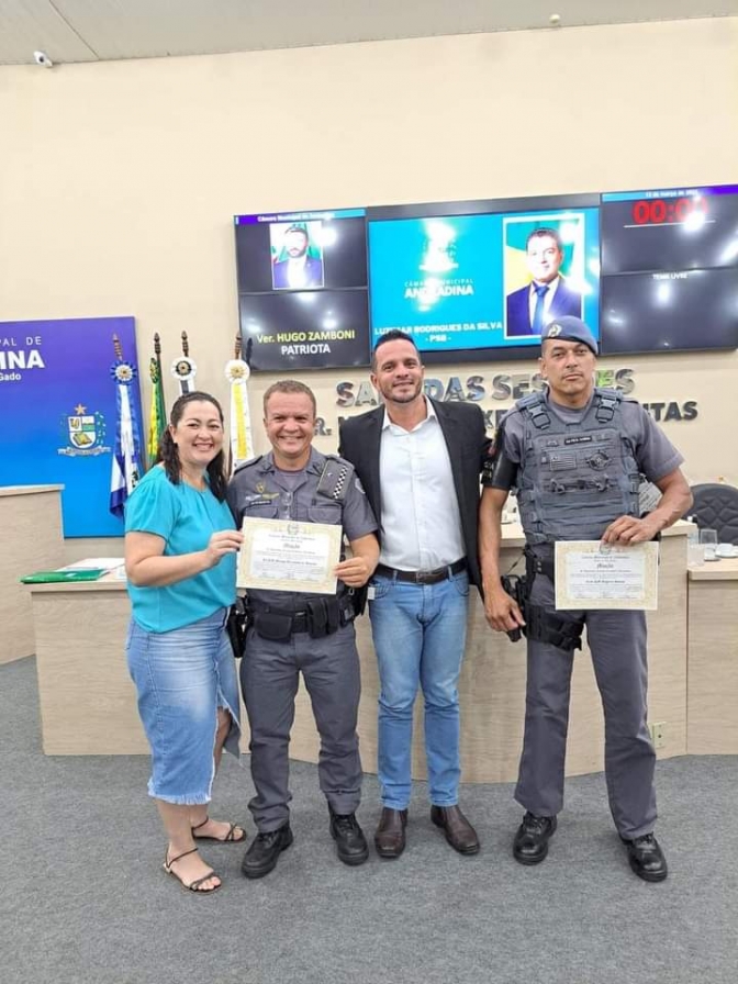 POLICIAIS MILITARES SÃO HOMENAGEADOS NA CÂMARA DE VEREADORES DE ANDRADINA