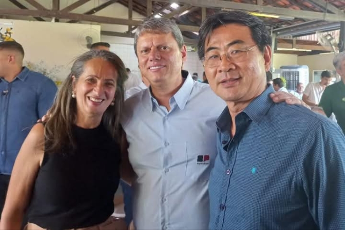 PREFEITA ELEITA DE DRACENA GENI LOBO E VICE JAIME NAKANO PARTICIPAM DE EVENTO NA PRESENÇA DO GOVERNADOR TARCÍSIO