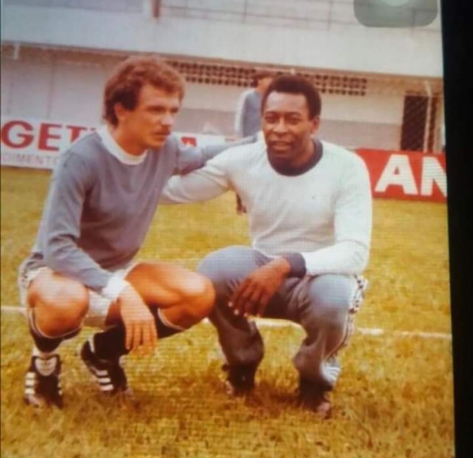 ANDRADINENSE ELOI JOGOU COM PELÉ