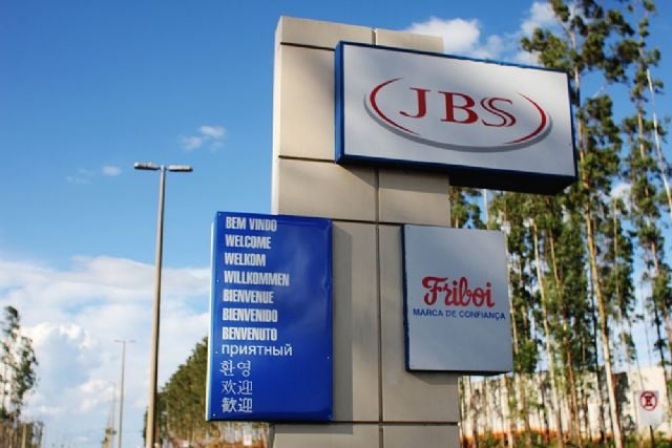 Frigorífico JBS de Andradina contrata profissionais para três funções imediatas