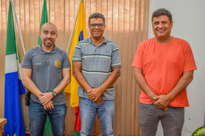 Prefeito de Selviria recebe Delegado de Polícia Felipe Rocha