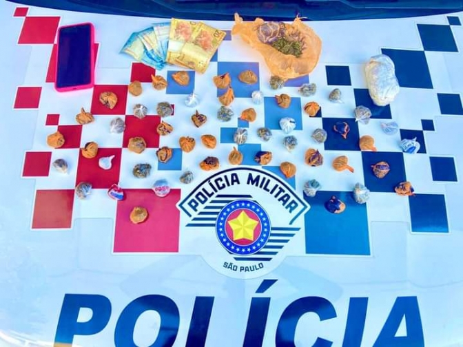 POLÍCIA MILITAR DE MIRANDOPOLIS PRENDE FAXINEIRA POR TRÁFICO DE DROGAS