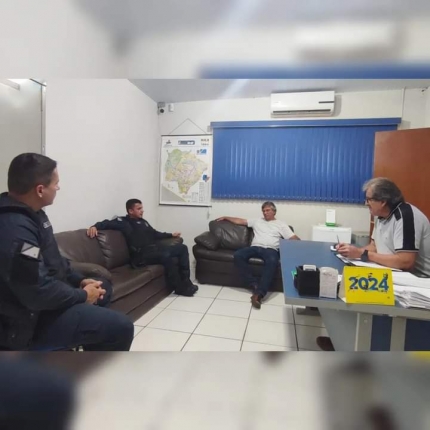 Comando do 2° BPM de Três Lagoas faz visita ao Prefeito de Brasilândia