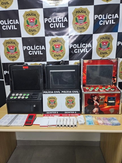 POLÍCIA CIVIL APREENDE MÁQUINAS CAÇA-NÍQUEIS E EQUIPAMENTOS PARA JOGO DO BICHO EM BAR NO CENTRO DE DRACENA