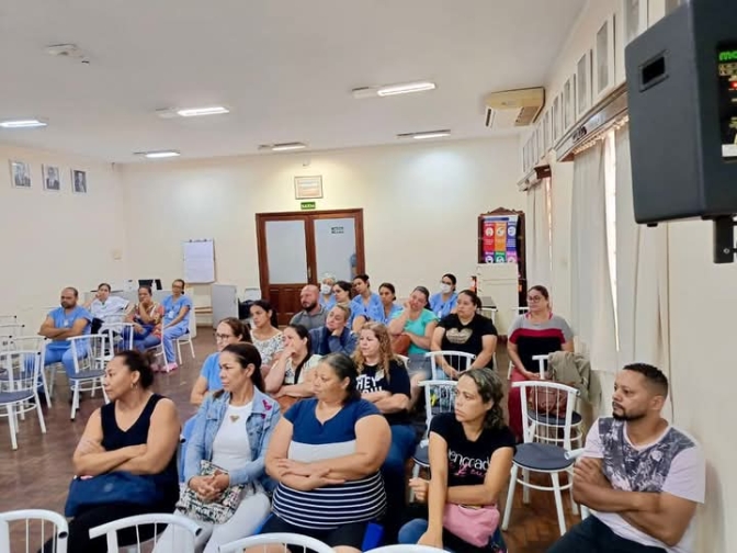 Santa Casa de Birigui faz reunião com auxiliares, técnicos e enfermeiros