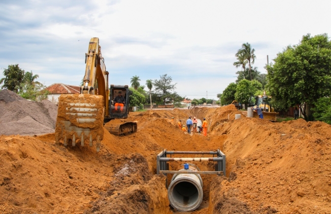 Obras da Avenida Custódio Andries continuam avançando em Três Lagoas