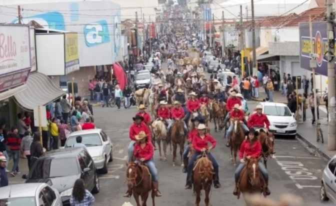 Cavalgada abre mês de aniversário de Andradina no sábado (1)