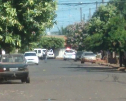 Suspeito de matar homem baleado é morto em troca de tiros com a Polícia Militar em Pereira Barreto