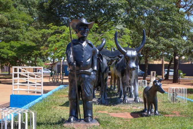 Monumentos e obras alusivas à fauna de Três Lagoas passam por revitalização