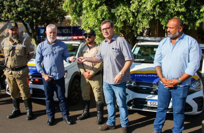 Prefeito de Três Lagoas entrega novos veículos para reforço na frota do Deptran