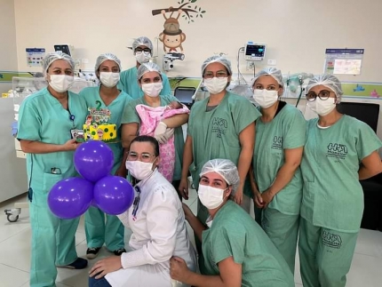 Em TL Hospital Auxiliadora Humanização e acolhimento na UTI Neonatal