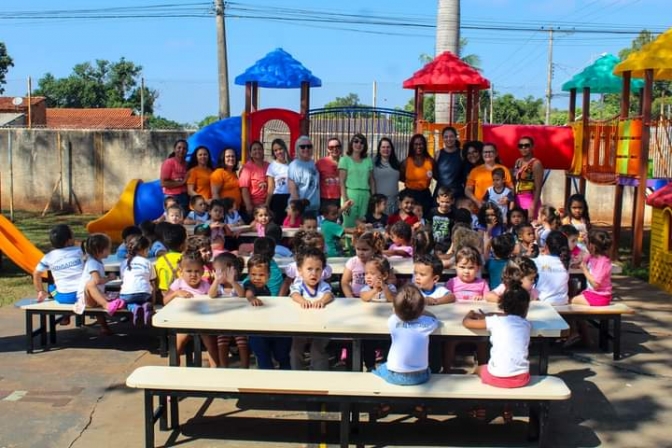 Loja Maçônica Cavalheiros de Andradina realizou festa para as crianças da creche do bairro Pereira Jordão