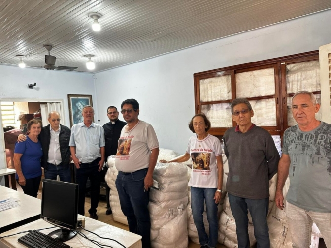 Paróquia Nossa Senhora das Graças faz doação à Santa Casa de Andradina