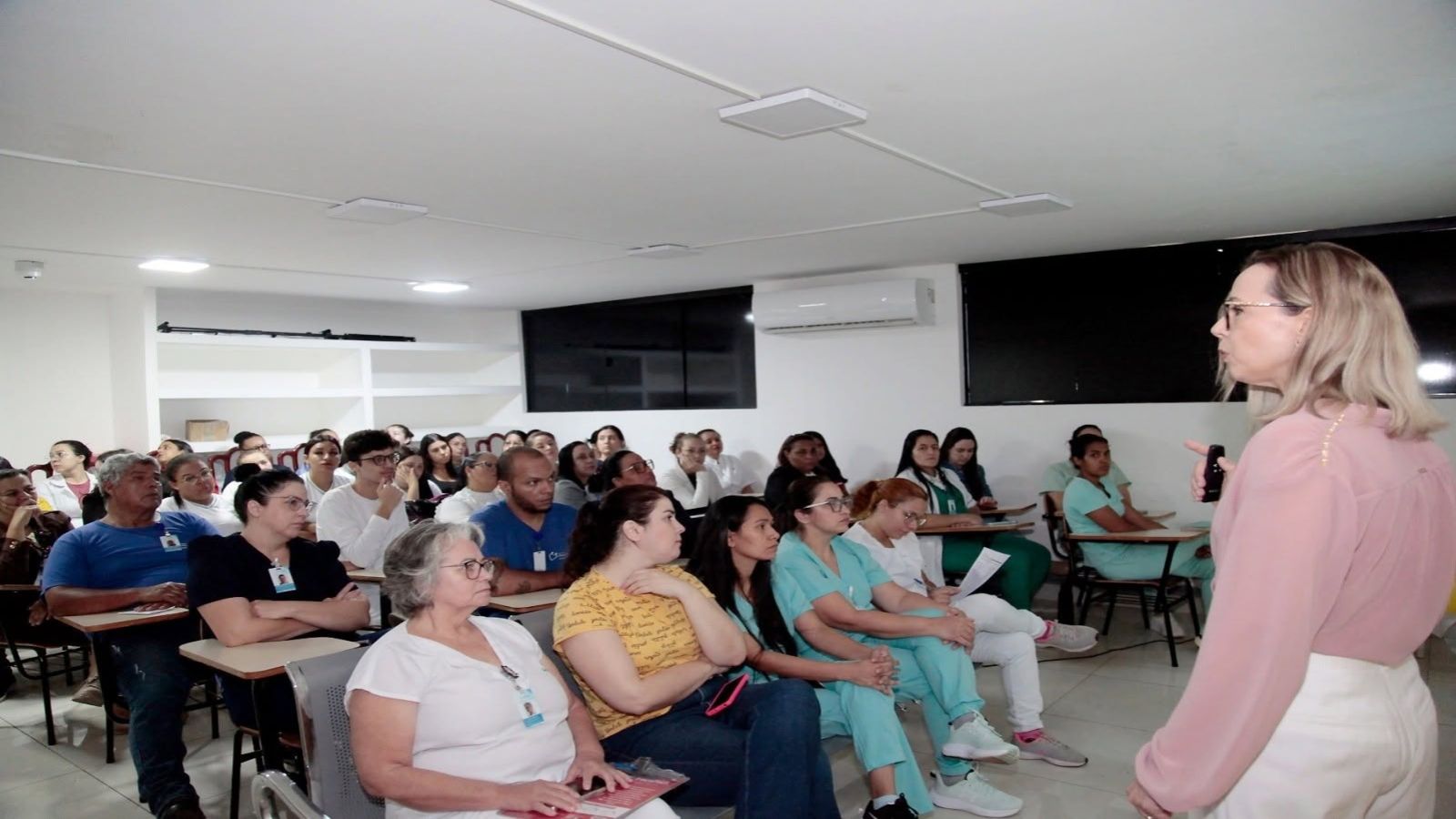 Setembro Amarelo - Palestra na Santa Casa de Andradina com a Doutora Marise Cestari