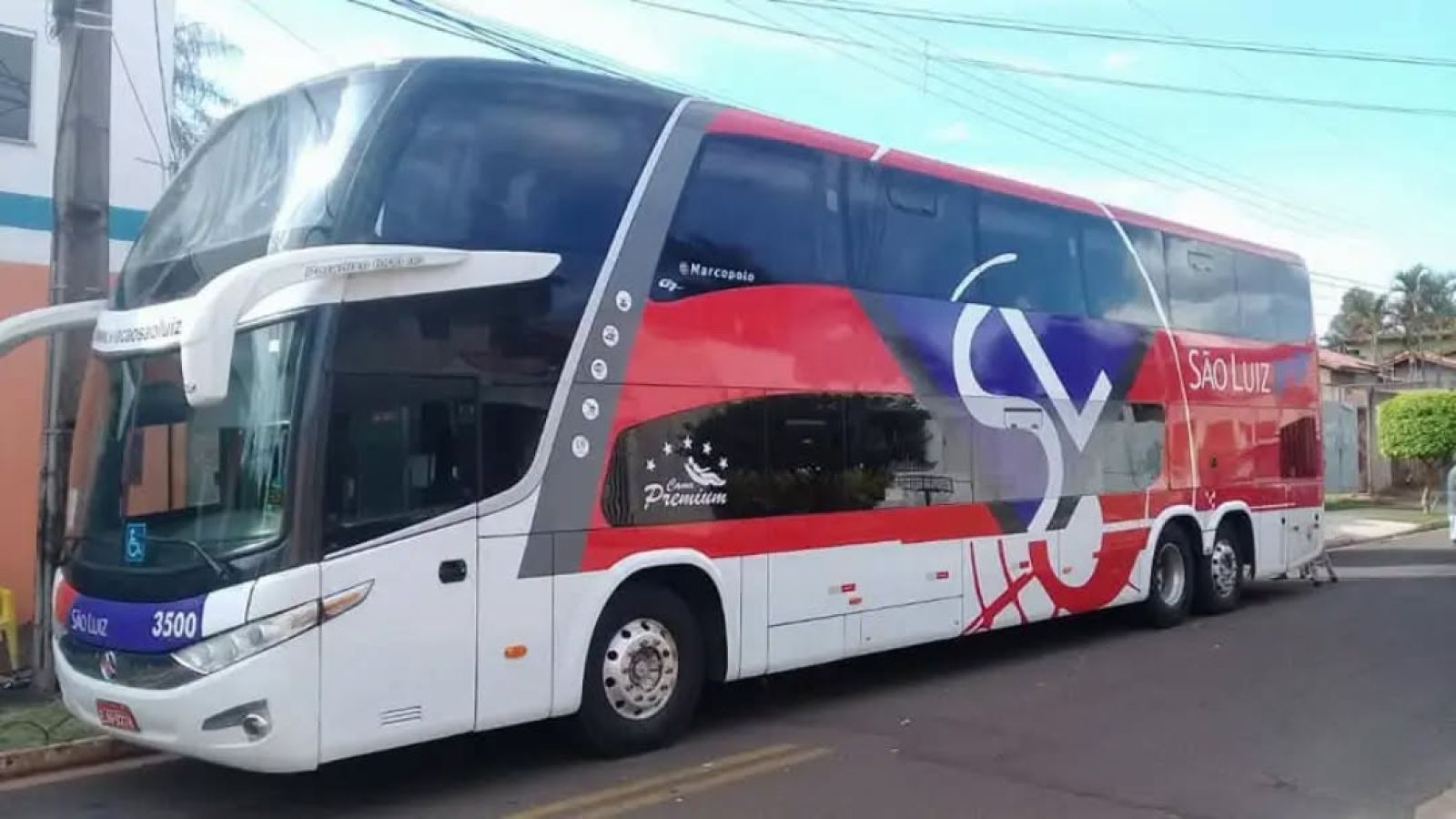 POLÍCIA RODOVIÁRIA FEDERAL PRENDE PASSAGEIRO SUSPEITO DE ATEAR FOGO EM ÔNIBUS NA BR-262 EM ÁGUA CLARA