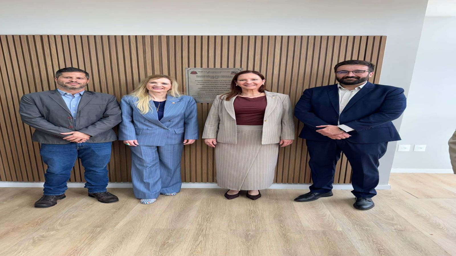 PODER LEGISLATIVO PARTICIPA DA INAUGURAÇÃO DA NOVA SEDE DO TRIBUNAL DE CONTAS EM ANDRADINA