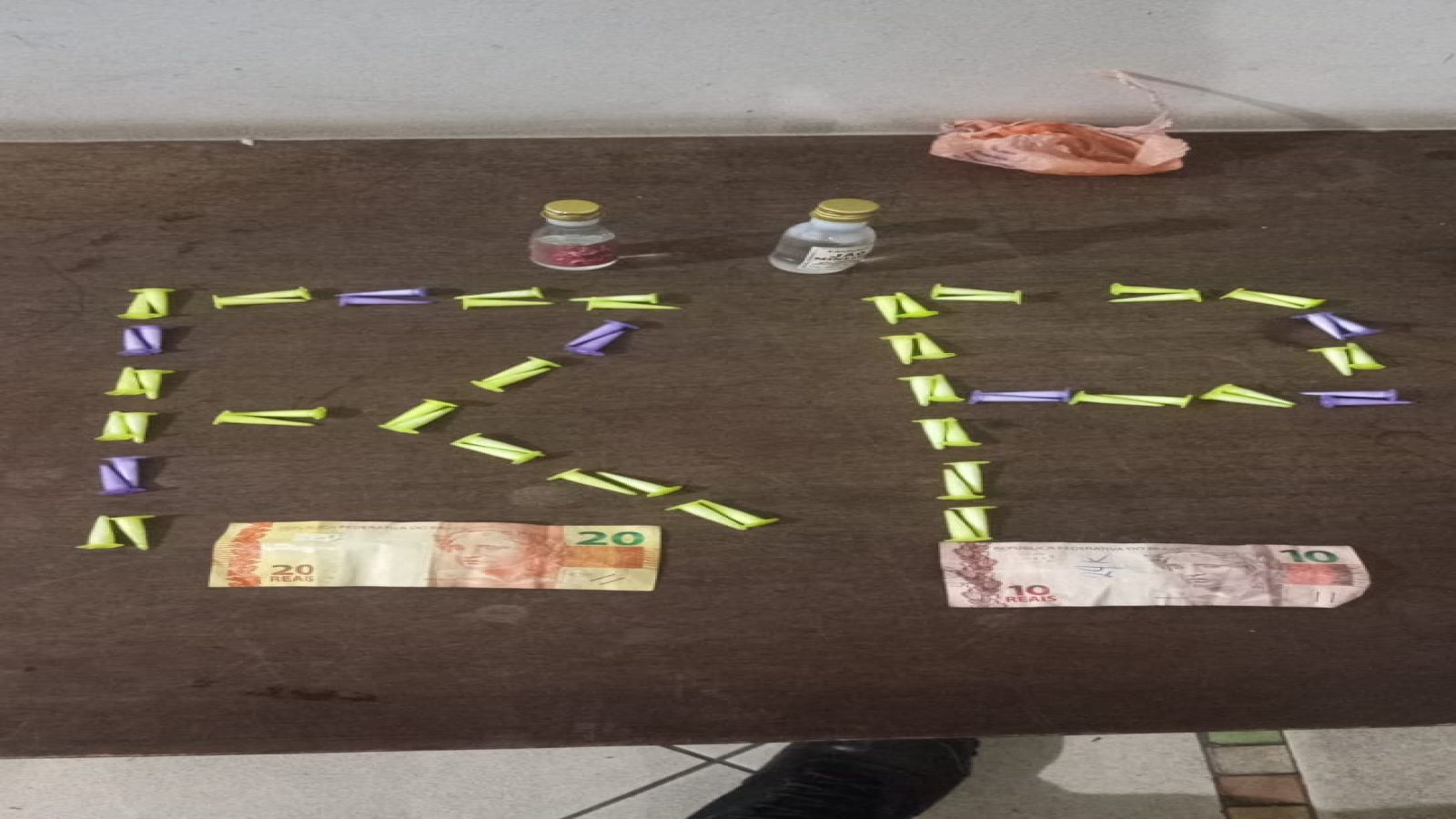 POLÍCIA MILITAR DE BIRIGUI PRENDE HOMEM POR TRÁFICO DE DROGAS  NO BAIRRO QUEMIL 