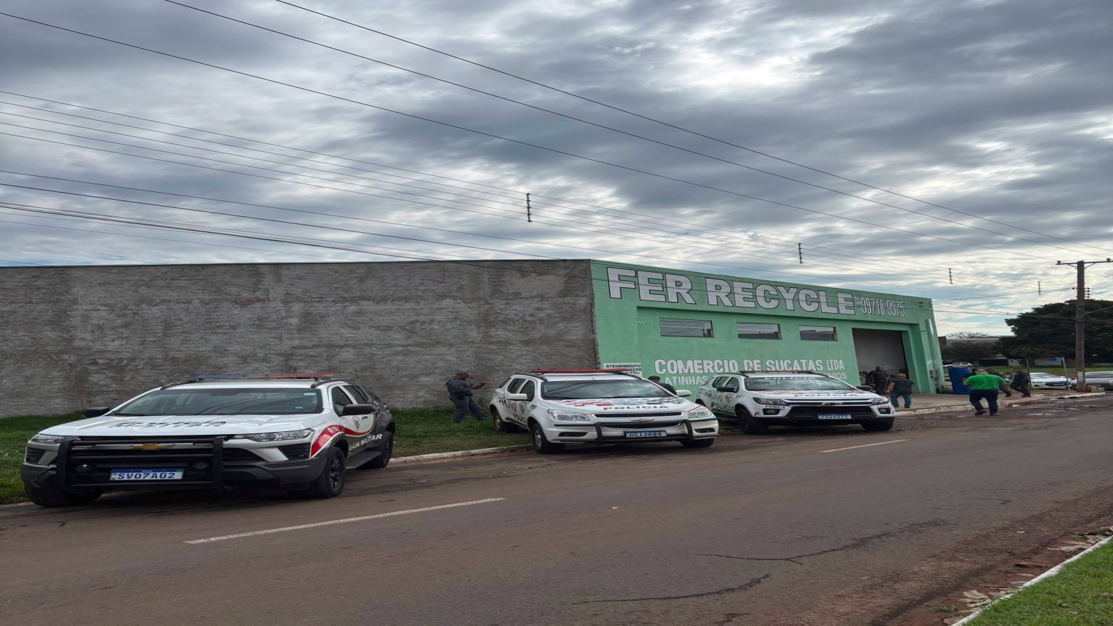 TRÊS TONELADAS DE FIOS DE COBRE E ALUMÍNIO SÃO APREENDIDAS PELA POLÍCA  EM EMPRESA DE RECICLAGEM DE ANDRADINA