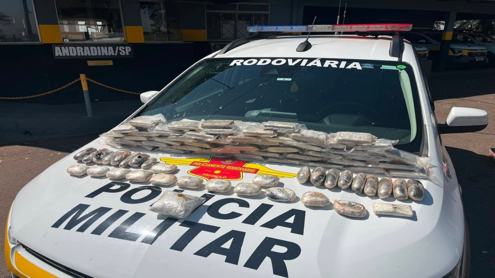 Polícia Rodoviária Estadual prende traficante com mais de 08 KG de drogas em Andradina 