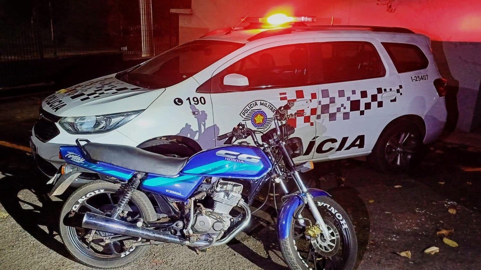 EM TUPI PAULISTA SP 563: POLÍCIA MILITAR RECUPERA MOTO FURTADA EM MONTE CASTELO E APREENDE DROGA