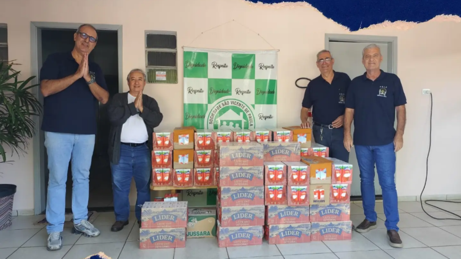Loja Maçônica Fervor e Zelo de Andradina doa mais de 690 litros de leite ao Asilo São Vicente de Paula