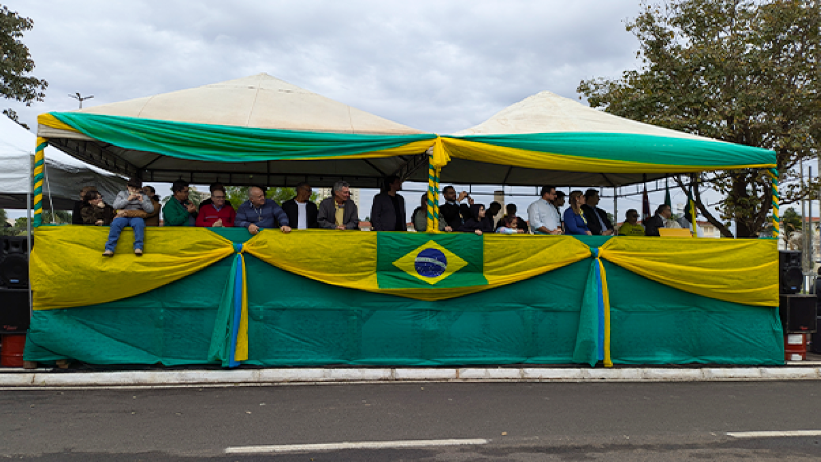 Birigui celebra Independência do Brasil com desfile cívico-militar no Parque do Povo