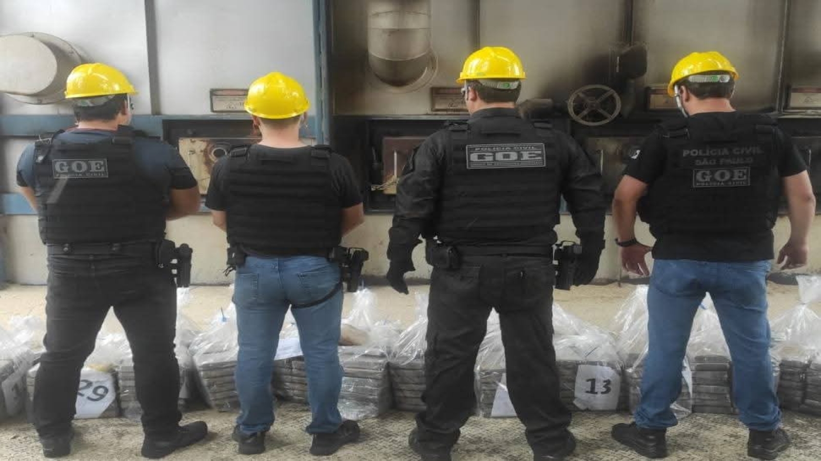 POLÍCIA CIVIL INCINERA MAIS DE MEIA TONELADA DE COCAÍNA APREENDIDA EM TUPI PAULISTA