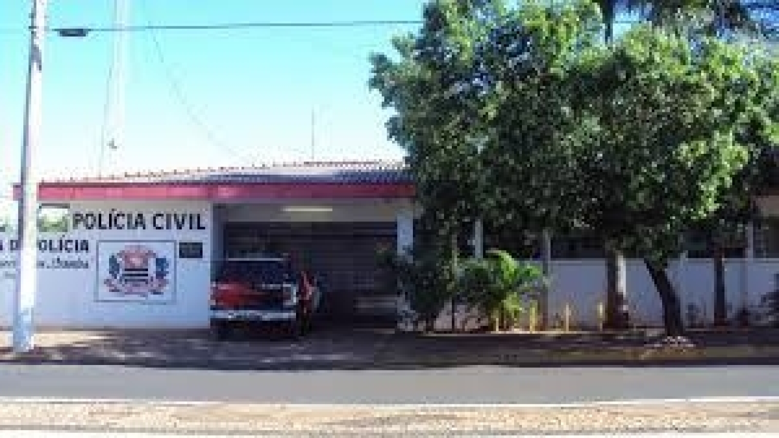 Policial é promovida depois de amamentar bebê abandonado